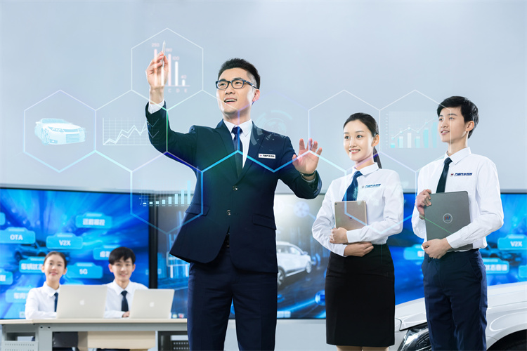 九月轉(zhuǎn)學(xué)季，換條賽道贏未來！西安萬通十大硬核理由為你重啟夢想之路！