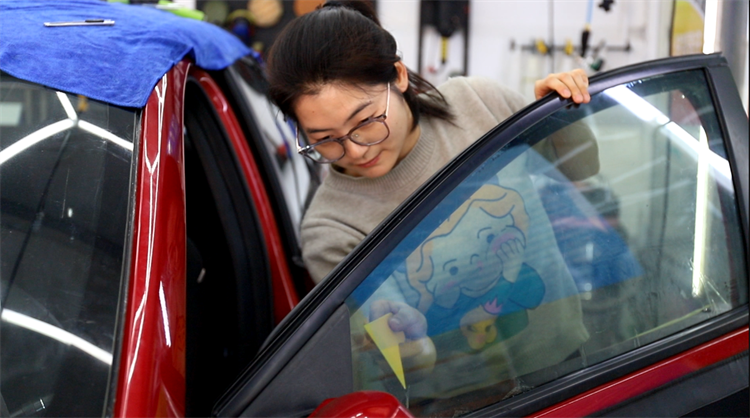 醫(yī)學(xué)生的再次選擇：張夢娜的跨界逐夢之旅