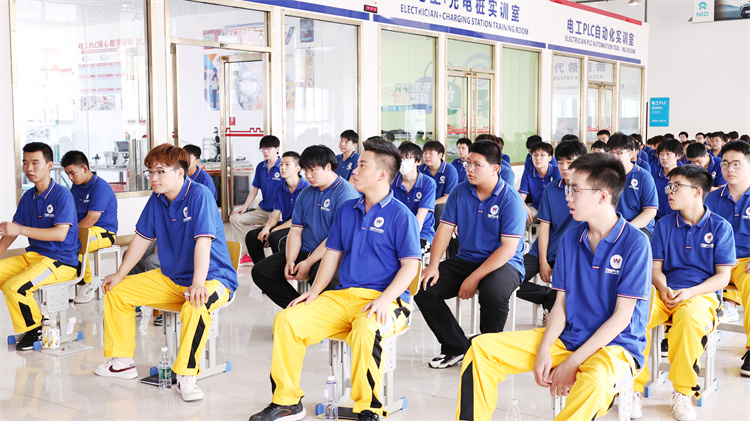 志愿滑檔還有出路嗎？來西安萬通開啟新未來！