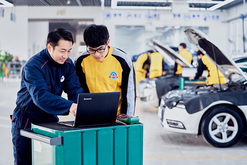 中考400多分能上什么學(xué)校？西安萬通為你鋪就高新職業(yè)路