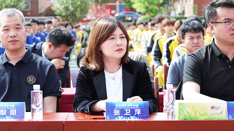 2025我校大型校企合作簽約暨校園招聘會3