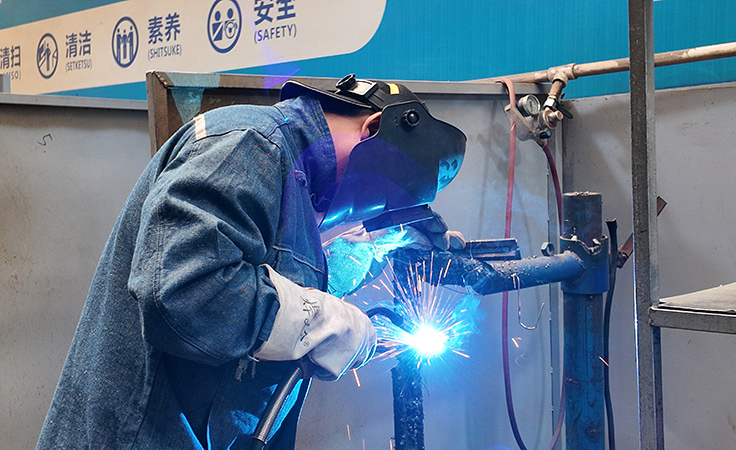 學電焊：焊接技術哪家強？西安萬通焊接培訓助你技術傍身高新就業！