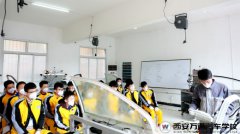 體驗(yàn)課生動(dòng)有活力  新同學(xué)實(shí)踐熱情高