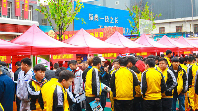 �����fͨ��܇�WУ2018������܇�����˲��p�x��