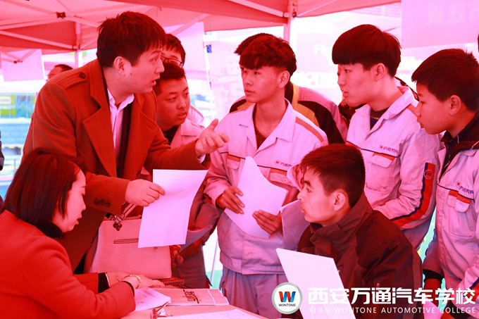 �����fͨ��܇�WУ2018������܇�����˲��p�x��