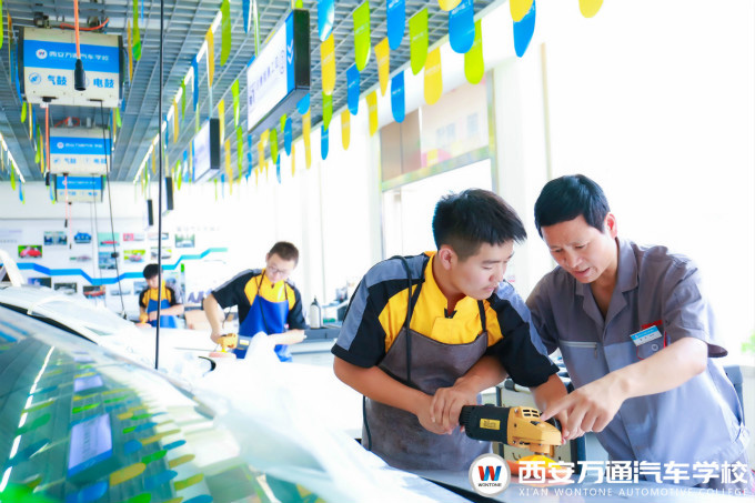 �����fͨ��܇�W(xu��)У��܇���݄�(chu��ng)�I(y��)��