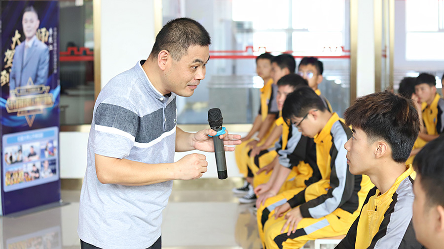 汽修行業頂級大師李東江教授蒞臨西安萬通講學6