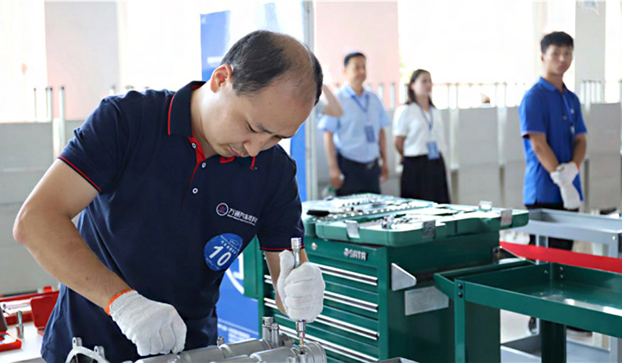 西安市“強本領 促發展”汽車技能大賽7