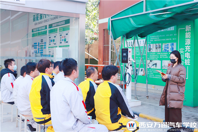 西安萬通學子就業(yè)無壓力，特銳德企業(yè)來招聘宣講！