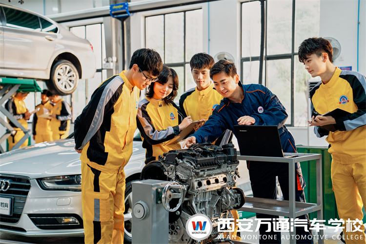 職教政策持續(xù)利好，初中生學(xué)技能選對(duì)職業(yè)學(xué)校尤為重要！