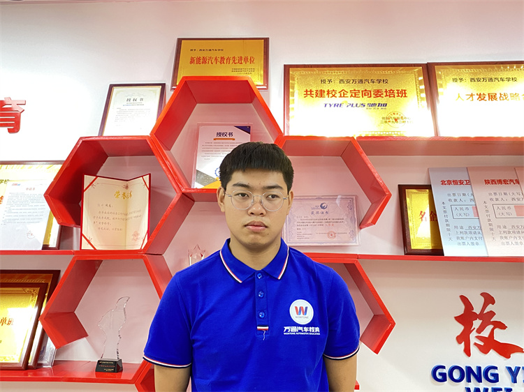 轉(zhuǎn)學(xué)來萬通|鄭程錦：不畏選擇，堅(jiān)持我所熱愛的