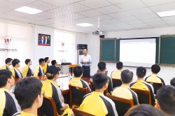 初中畢業(yè)生上什么技校好？人在西安，高中畢業(yè)學(xué)汽修技術(shù)好嗎？